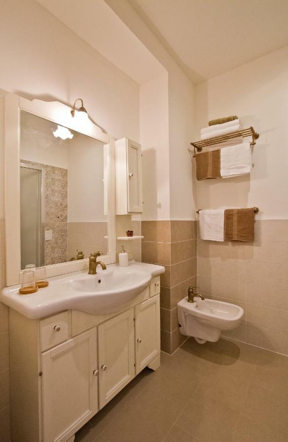 Golden Rooms Bed & Breakfast Trieste Dış mekan fotoğraf