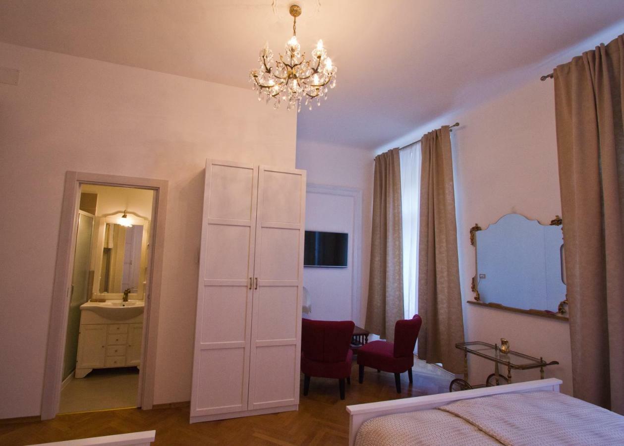 Golden Rooms Bed & Breakfast Trieste Dış mekan fotoğraf